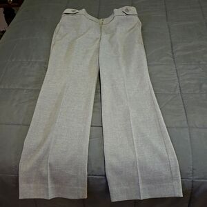 Like new grey Loft dress pants. Inseam 28 inches.